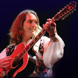 Foto do artista Roger Hodgson