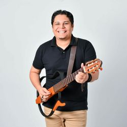 Foto do artista Emiliano Pordeus