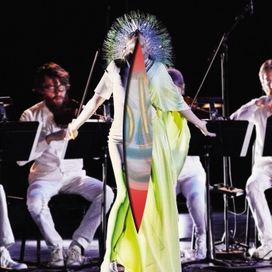 Vulnicura Strings (The Acoustic Version: Strings, Voice And Viola Organista Only) - 2015 • Álbum