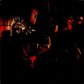 Show Time - 1977 • Álbum