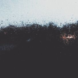 Sun Into Water - 2017 • Sencillo/EP