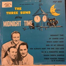 The Three Suns Play Midnight Time - 1950 • Álbum
