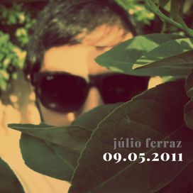 09.05.2011 - 2011 • Sencillo/EP