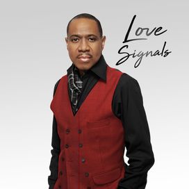 Love Signals - 2018 • Álbum