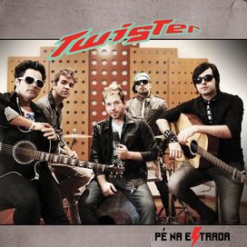 Pé Na Estrada  - 2013 • Álbum
