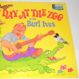 A Day At The Zoo With Burl Ives - 1972 • Álbum