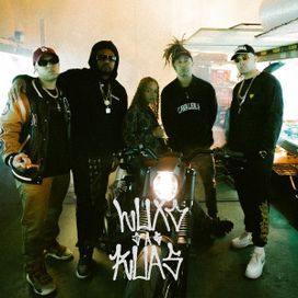 Luxo Das Ruas 1 (part. Marcos Baroni, MC Dricka, Edi Rock e Mikezin) - 2022 • Sencillo/EP