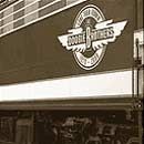 Long Train Runnin' 1970-2000 - 2004 • Álbum
