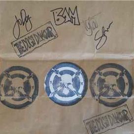 Dogs Dinner - 2000 • Álbum