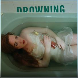 Drowning - 2017 • Sencillo/EP