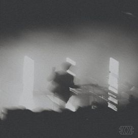 Falling to Pieces - 2024 • Sencillo/EP