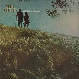 Walking On New Grass - 1972 • Álbum