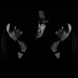 Love Hurts (feat. Dave Stewart) - 2022 • Sencillo/EP
