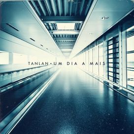 Um Dia a Mais - 2012 • Álbum