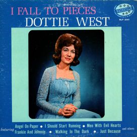 I Fall To Pieces - 1967 • Álbum