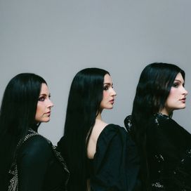 End of You (feat. Poppy &amp; Courtney LaPlante) - 2025 • Sencillo/EP