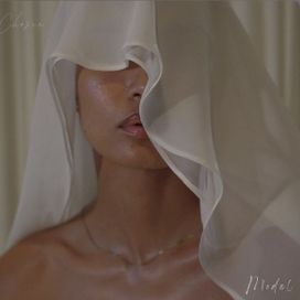 Model - 2025 • Sencillo/EP