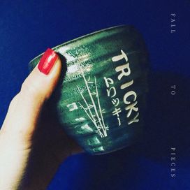 Fall to Pieces - 2020 • Álbum