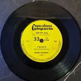 Triste/ Estou Chorando - 1969 • Single/EP