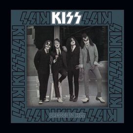 Dressed To Kill - 1975 • Álbum