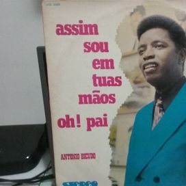 Assim Sou Em Tuas Mãos Oh Pai - Álbum