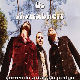 Correndo Atrás do Perigo - 2002 • Álbum