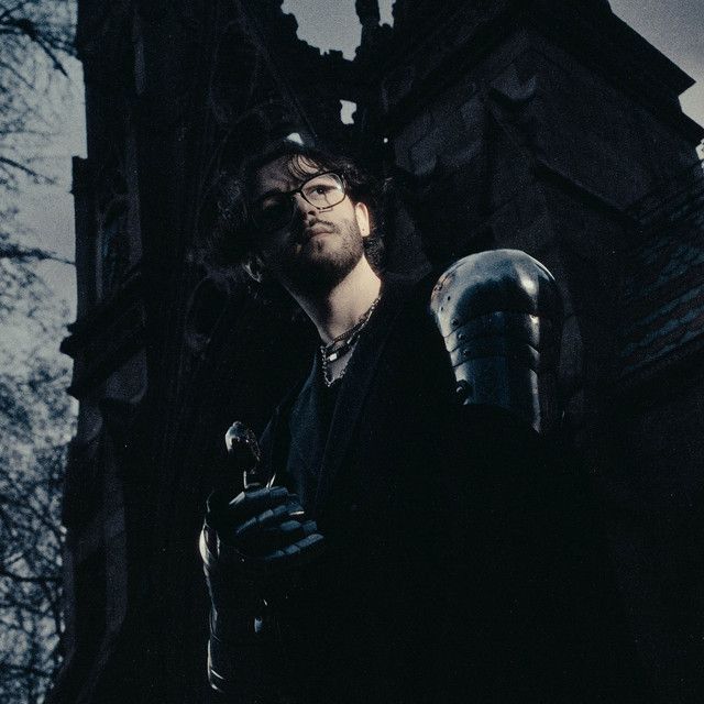 Portada de la canción "LET THE WORLD BURN", de Chris Grey