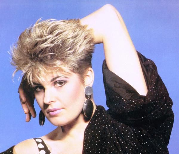 Photo of Hazell Dean