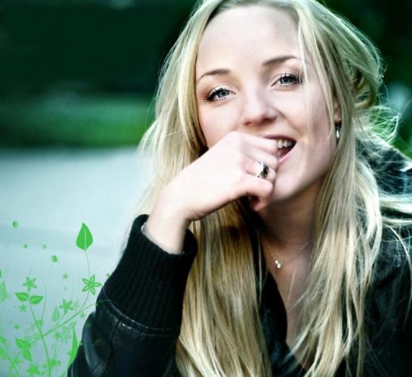 Photo of Kerry Ellis