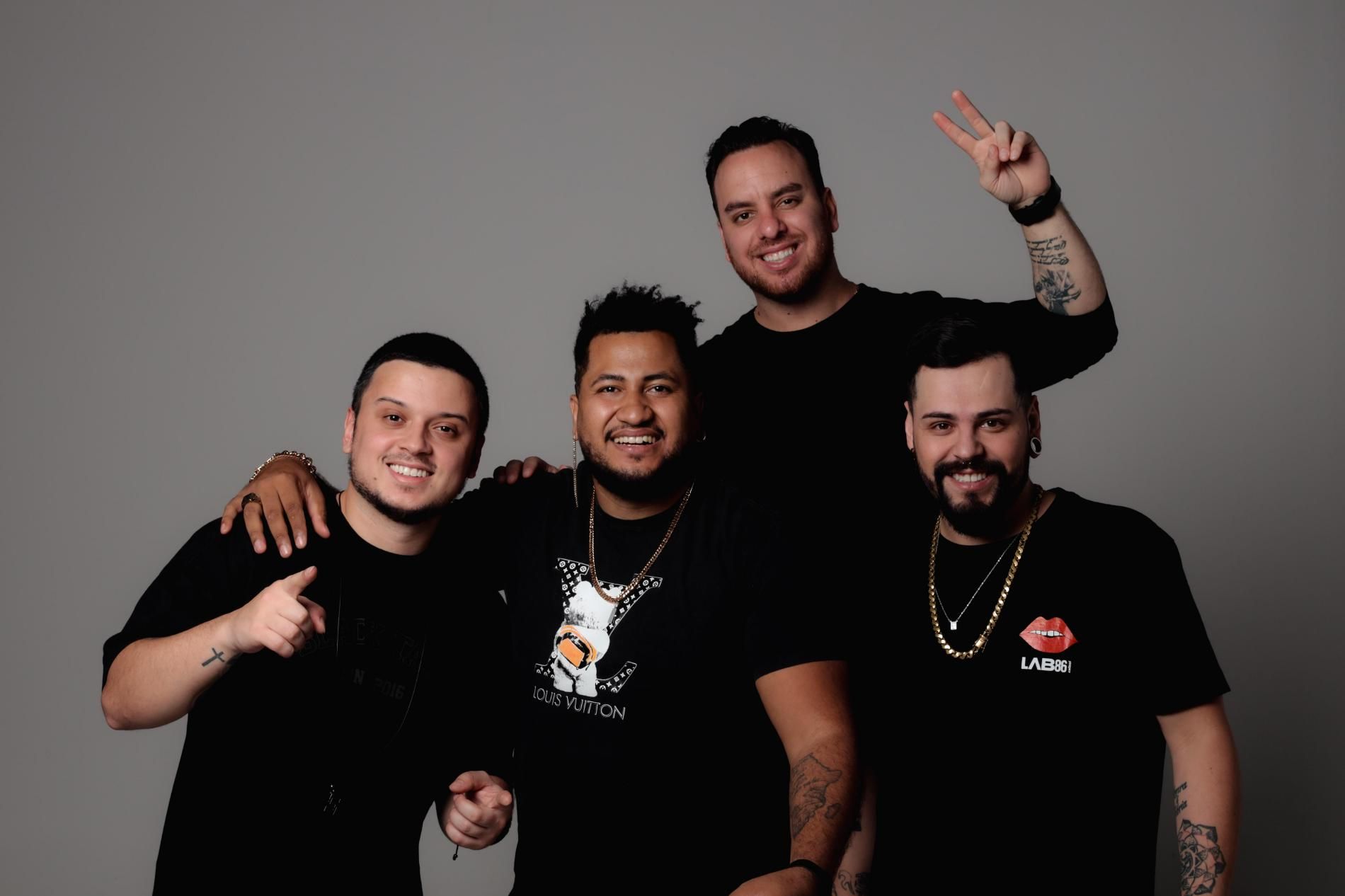 Foto de Grupo da Praça