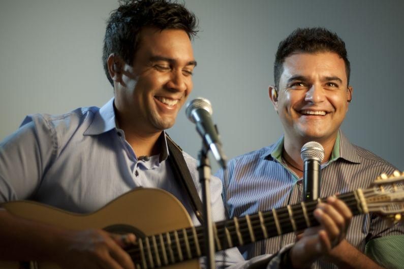 Foto de Thalles e Thiago