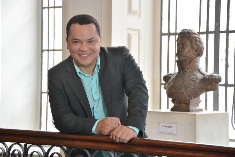 Foto de Lewis Miguel