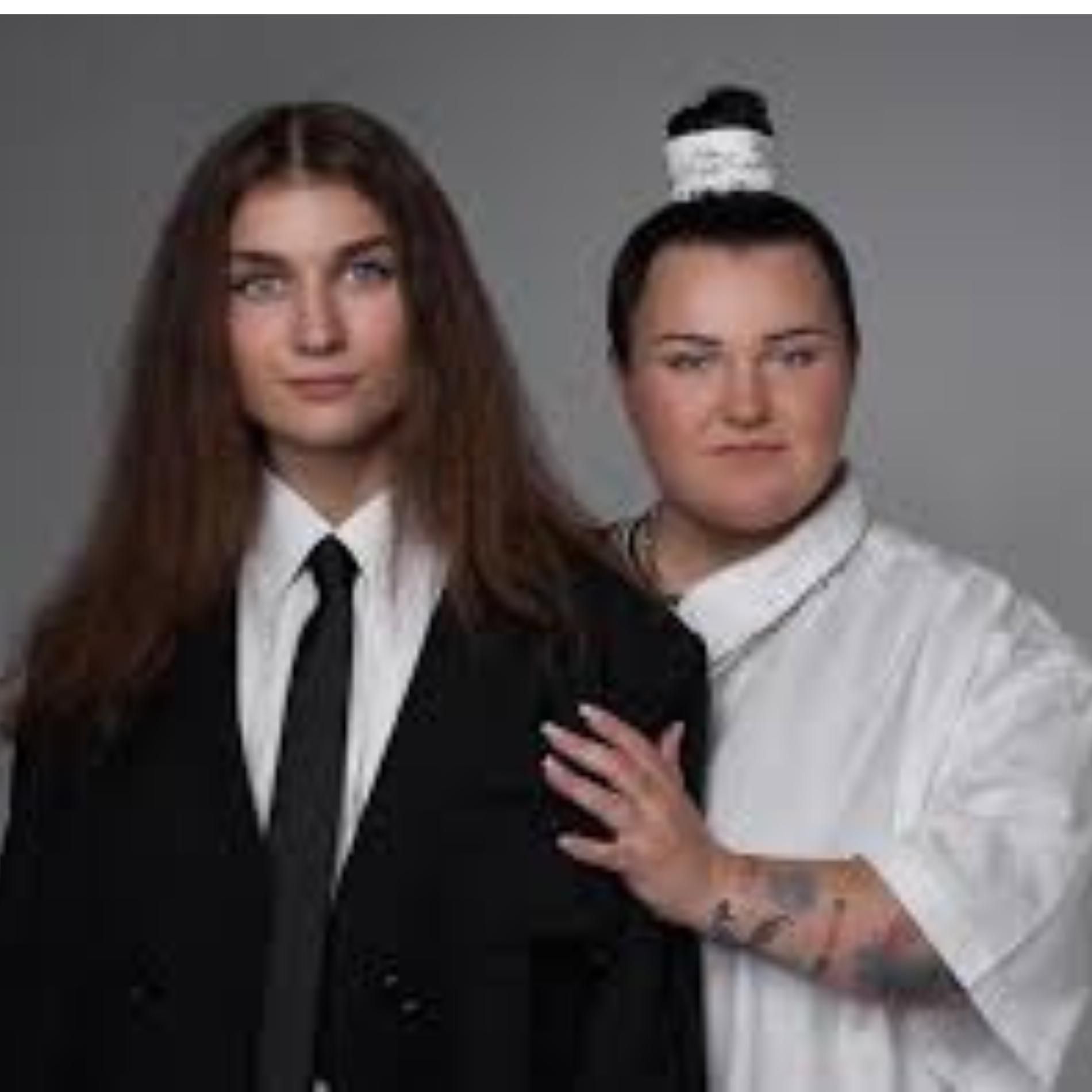 Foto de ​alyona alyona & Jerry Heil