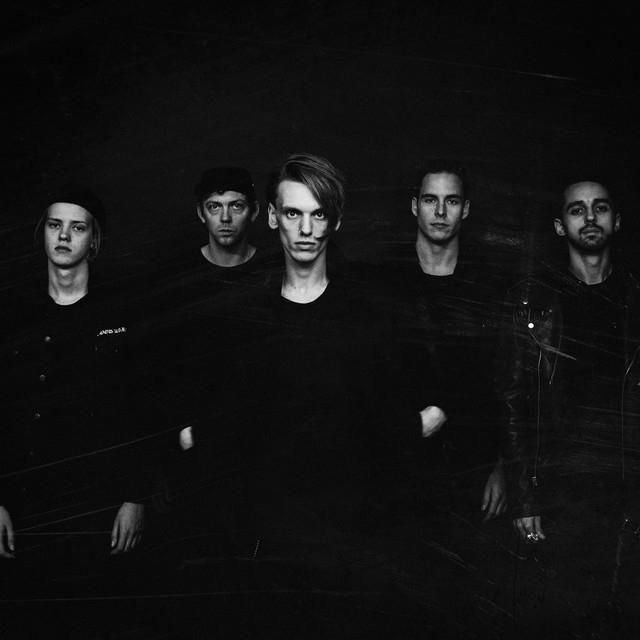 Foto de COUNTERFEIT.