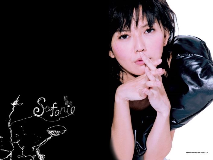 Foto de Stephanie Sun (Sun Yan Zi)