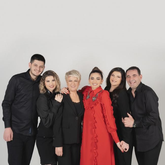 Photo of Albina & Familja Kelmendi