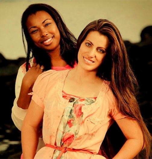 Foto de Gislaine e Suelen