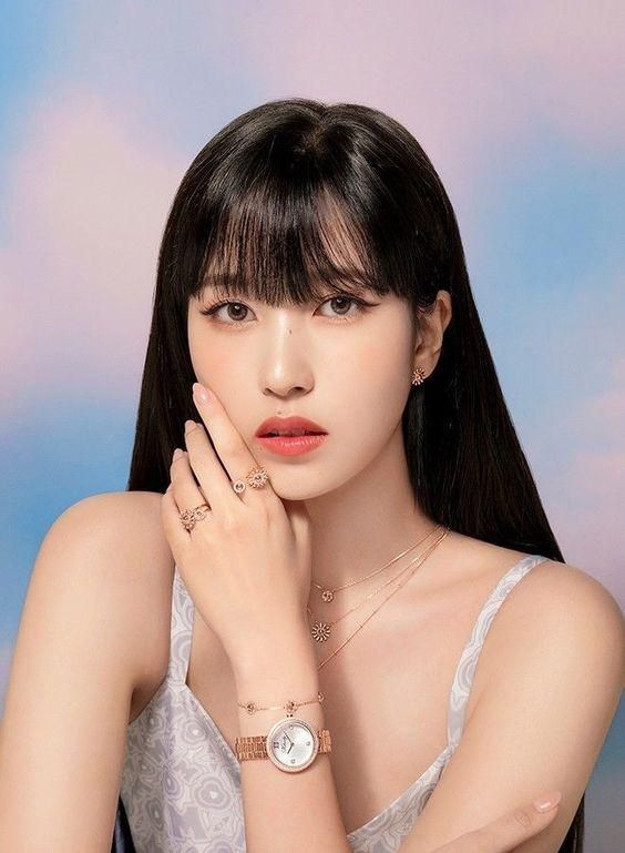 Foto de MINA (TWICE)