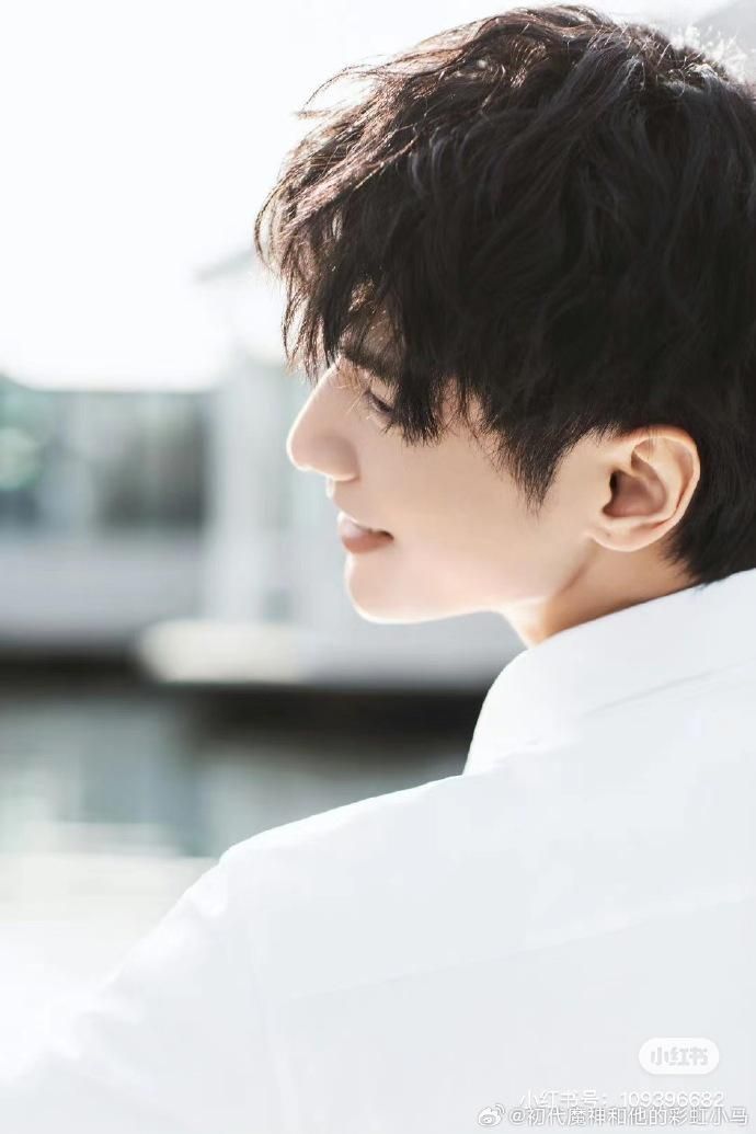 Foto de Luo Yunxi (罗云熙)