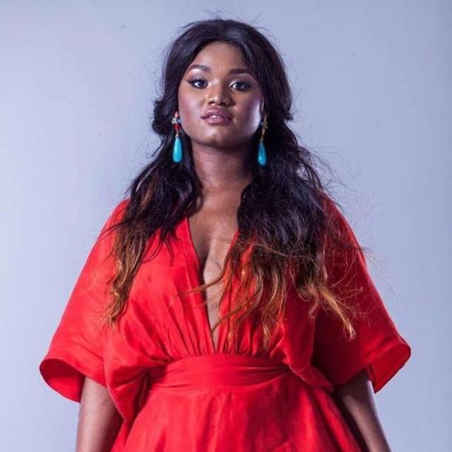 Foto de Edmázia Mayembe