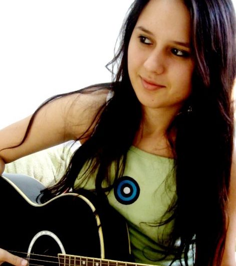 Photo of Isabela Guedes