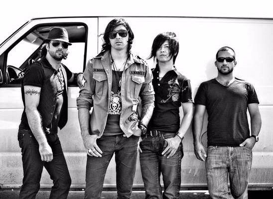 Foto de Down in Ashes