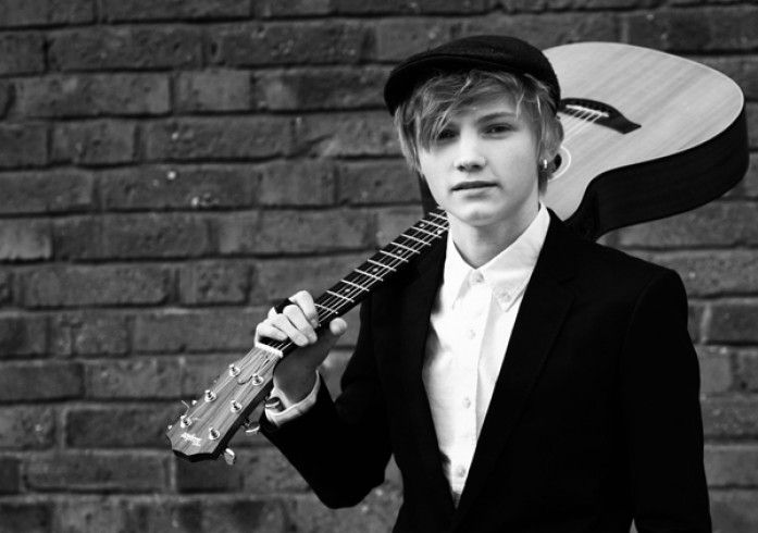 Photo of Ulrik Munther