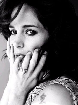 Photo of Chantal Kreviazuk