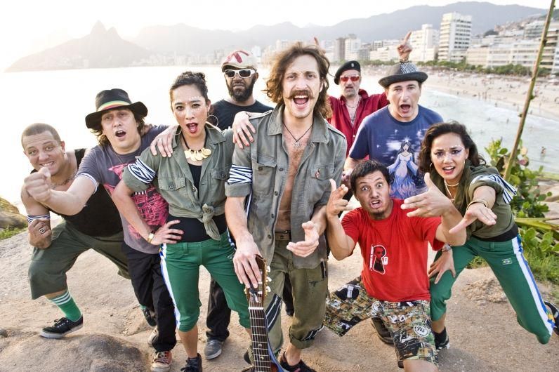 Foto de Gogol Bordello