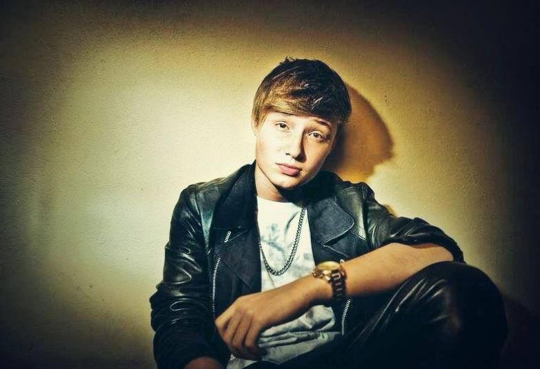Photo of Isac Elliot‎