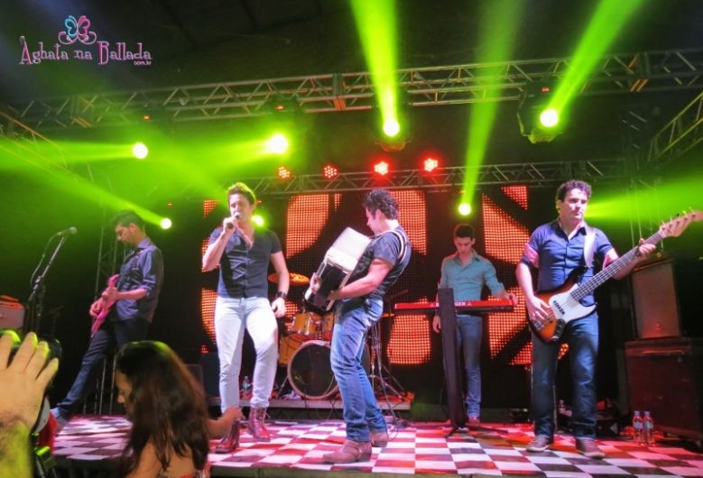 Foto de Léo Monteiro e Banda