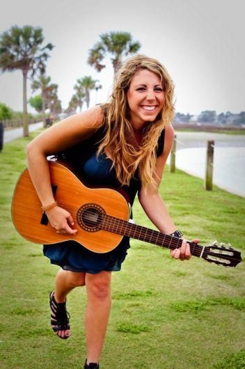 Foto de Elise Testone