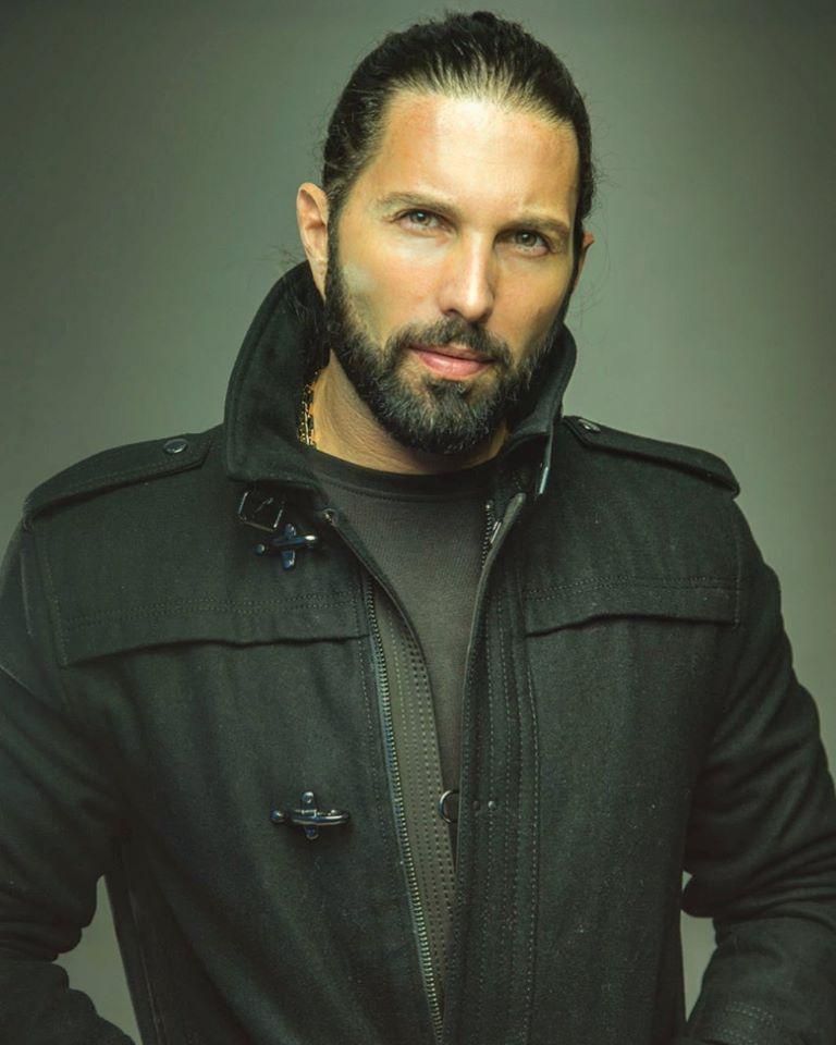 Foto de Poncho de Nigris