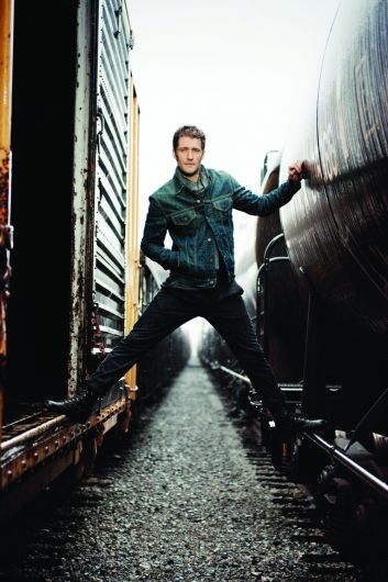 Photo of Matthew Morrison